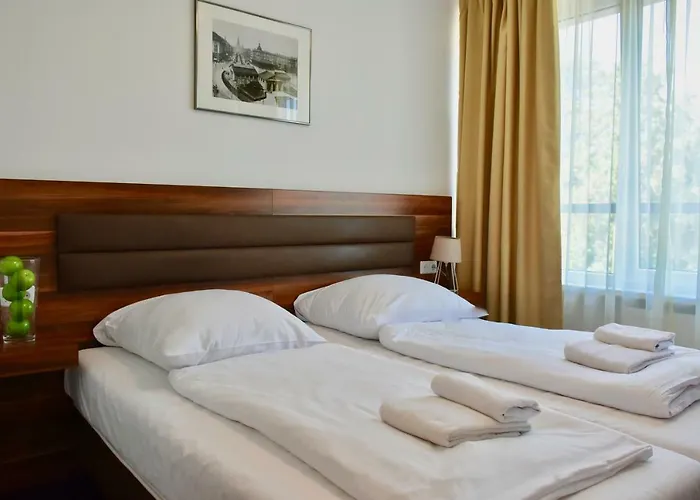 Christie Apartahotel