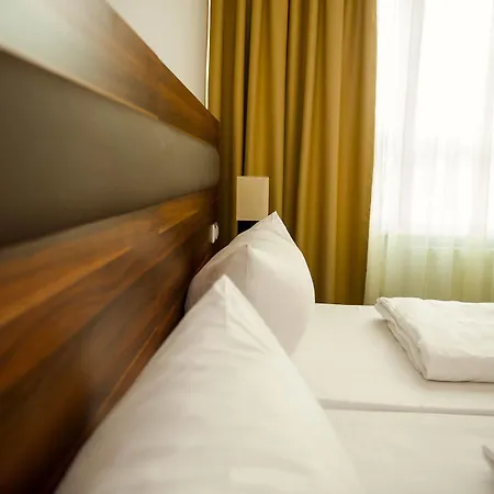 Christie 3* ברלין