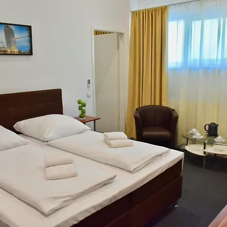 Christie מלון דירות